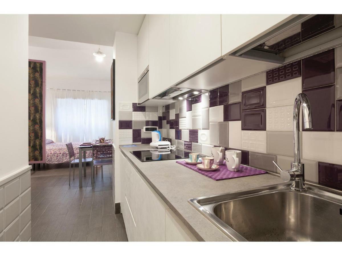 My Purple Apartment In The Center Of روما المظهر الخارجي الصورة