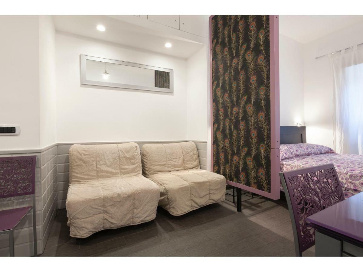 My Purple Apartment In The Center Of روما المظهر الخارجي الصورة
