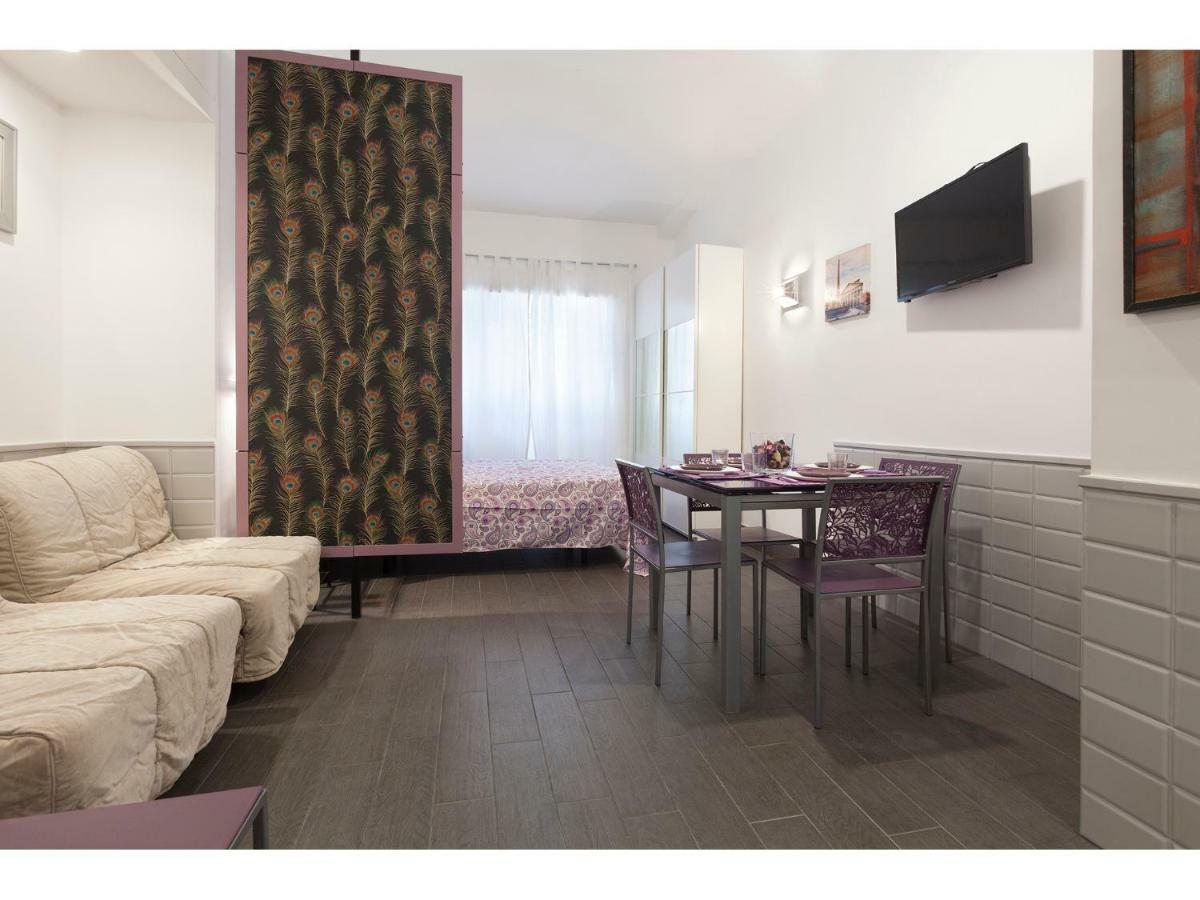 My Purple Apartment In The Center Of روما المظهر الخارجي الصورة